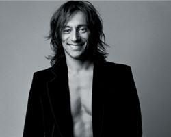 desi nu e trupa, imi place tipu' asta, are super melodii. voi ce parere aveti? bob sinclair