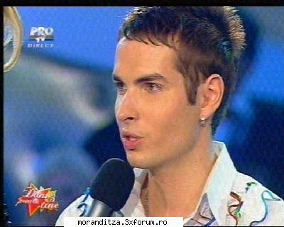 love me.feel me up etc etc etc de fapt toate imi plac ff moolt :uimit: melodia preferata