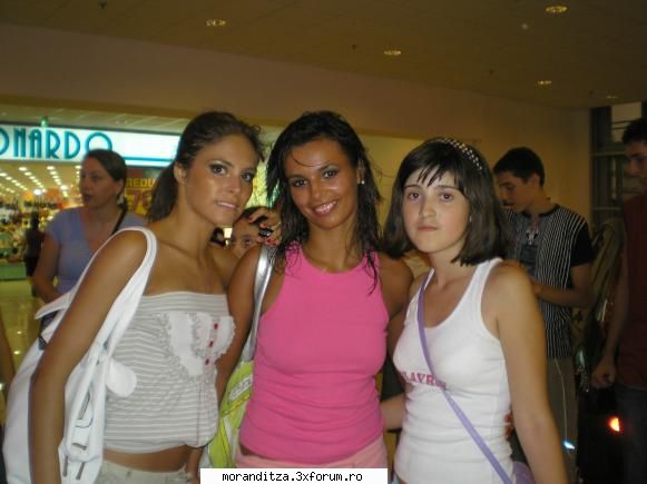 silvia ;elena shi eu...din nou va rog sa'mi scuzati fata..:)) silvia